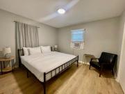 Cathedral 7-New & Modern near UNMC