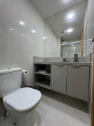 Apt equipado com estacionamento