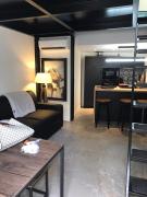 Une atypique et merveilleuse Petite maison en plein cœur de Nice, à proximité de la mer et des plages