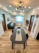 Modern 2BR in Central Makati! Netflix Wi-Fi Pool