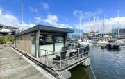 2 Bedroom Lovely Ship In Hellevoetsluis
