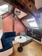 Nid damour sous les toits !