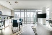 Epic 2BR Condo with Panoramic CN Tower & City View