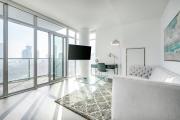 Epic 2BR Condo with Panoramic CN Tower & City View