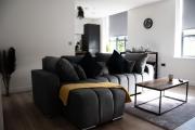Stunning Views 2-Bedroom Apartment in Charming Holmfirth Village, Huddersfield Stunning Views 2-Bedroom Apartment in Charming Holmfirth Village, Huddersfield