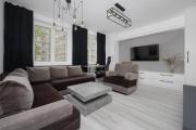 Elegant Apartment Muranów Ideal for Remote Work by Renters