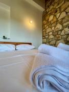 Top Himare
