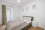 Stylowy Apartament Blisko Morza z Parkingiem Zielona 3A by Renters