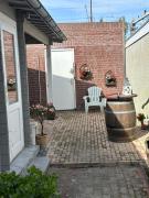 Rosas Cottage, garden and free parking