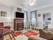 Historic Savannah Gold Private Condo with Pool - 2bed, 1&half bath, Sleeps 6, 1st Floor, 15 Min Walk To Historic Savannah Center AndAttractions