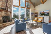 Alpine View Lodge: Mountain Views, Hot Tub, Dog Friendly