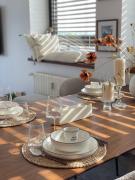 Panorama View Design Apts in Old Town - Free Parking