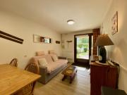 Charmant Logement de plein pied avec piscine 2*