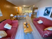 Grand appartement proche centre avec balcon et parking couvert - FR-1-693-107