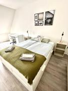 Palace Quarter 2 Peaceful Modern Central Top Floor Apartment Palace Quarter 2 Peaceful Modern Central Top Floor Apartment