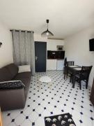 Studio plain pied avec terrasse tout proche mer