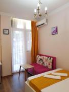 Уютный номер с видом на горы