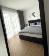 Modern apt near city centre