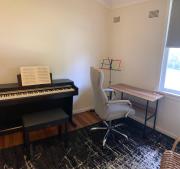 Cottage with Piano, Books & Games in the Hunter