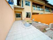 Sobrado no Centro de Bombinhas - próximo a praia e comércio em geral