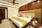 The Vanson Pride - Premier Stay & luxury Restaurant - 1Km Connaught Place