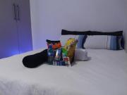 Private room send the host a message