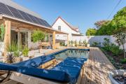 Kom4Nest Solar Beach Home with Pool Kommetjie