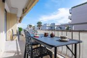 2 bedrooms with terrace 100 metres from the sea
