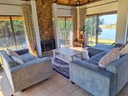 Lakeview Cottage, Currys Post - SOLAR POWERED