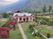 Top Manāli