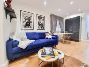 Stylish and cosy 2 apartment in London w private parking Stylish and cosy 2 apartment in London w private parking
