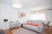 Liiiving in Porto - Light Trendy Apartment