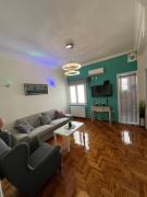 Central flat - 2 Metro stops from ACROPOLIS-PLKA