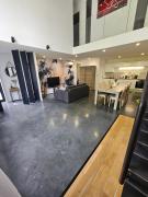 *le hangar du Paradis *