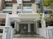 162 Home4Stay Deluxe Big 3story 6Rooms 20pax Wedding USM Arena Bridge