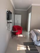 The Space Guesthouse Mondlo