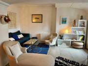 Grand appartement au centre de lEcusson