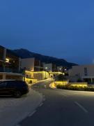 Top Himare