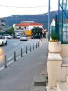 Apartments with parking spaces Kastel Stari, Kastela - 23053