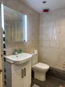 Flat Close To Leagrave StationLuton Airport