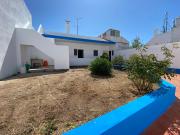 Bia Vintage Villa - Casa com Vista Mar, Terraço e Jardim no Centro de Alvor