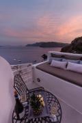 Top Oia