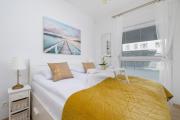 Luxury Two Bedroom Apartment with Terrace and Parking by Renters Prestige