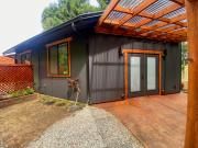 Modern home in country setting, close to town