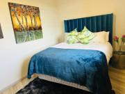 204 Island Club Luxury Apartment - Cape Town