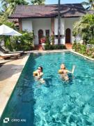 White Coconut Resort