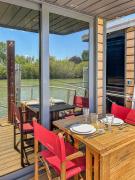 Bord du Canal du Rhône à Sète sur "César"