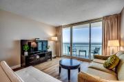 Stunning Oceanfront King Suite on 18th Floor Centrally Located