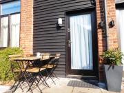 Quiet courtyard Lodge5, outside seating & parking