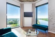 Panoramic View 1 BD Apartment by Domvia